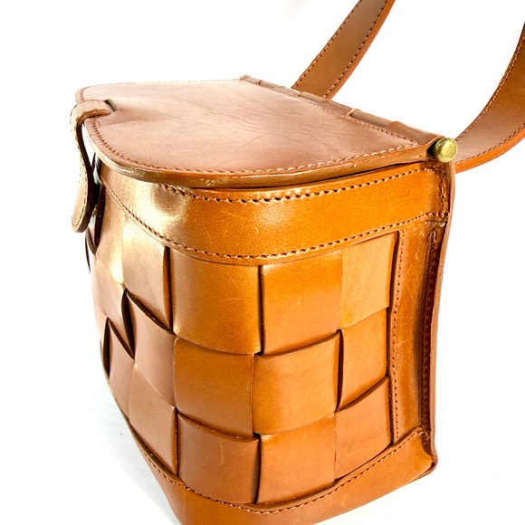 Donna Karan Tan Woven Crossbody Bag - Picture 4 of 11